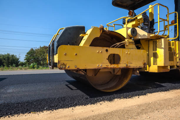 Best Local Driveway Pavers  in Utica, MI